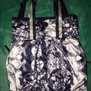 Lululemon Flow and Go Tote